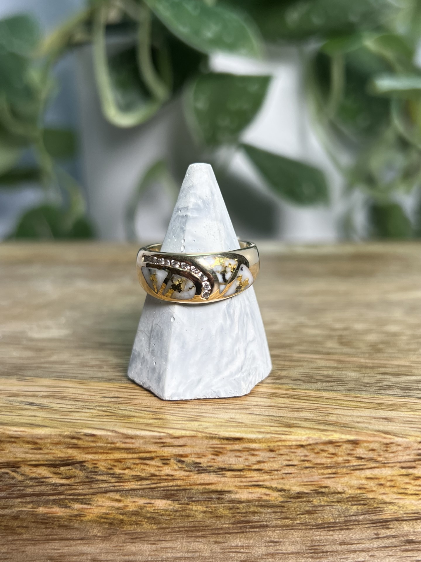 Gold in Quartz With Diamonds Ring – Lady RLBS1089DQ