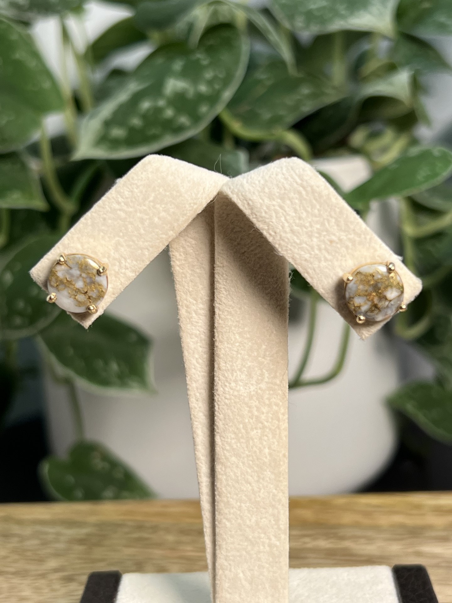 Gold in Quartz Earring Post – E10MMQ