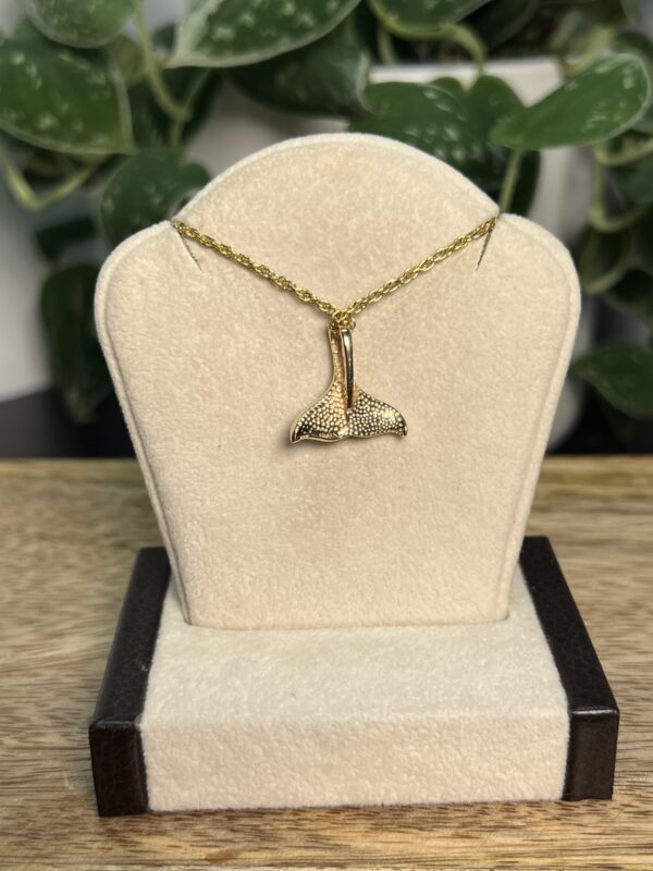 Gold in Quartz Whale Tail Pendant - PDLWT113Q - Image 3