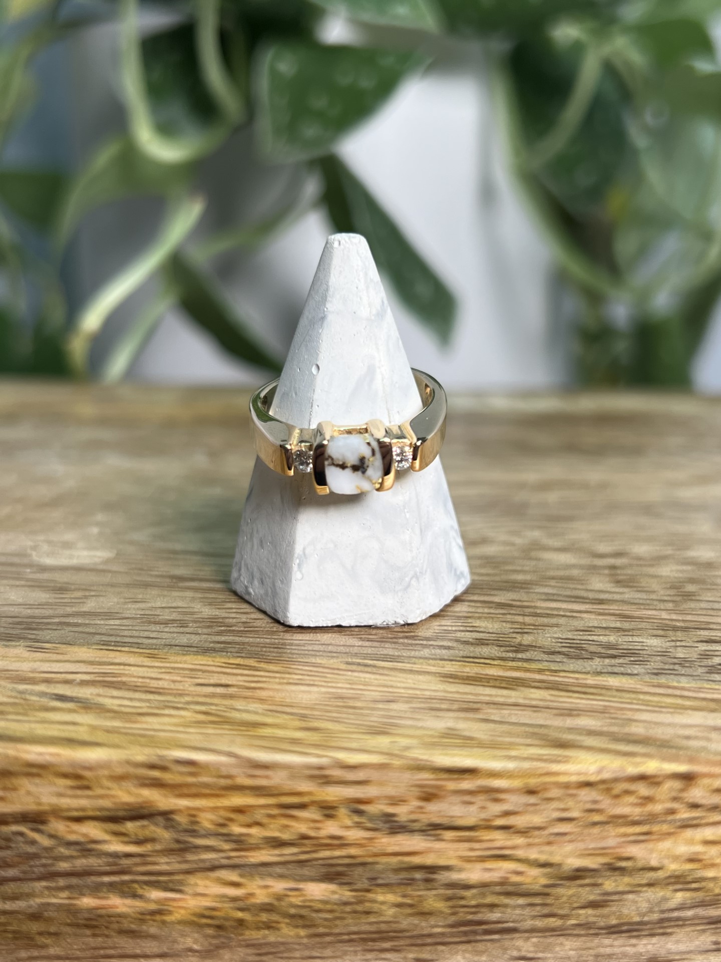 Gold in Quartz with Diamonds Ring – Lady RL842D1OQ