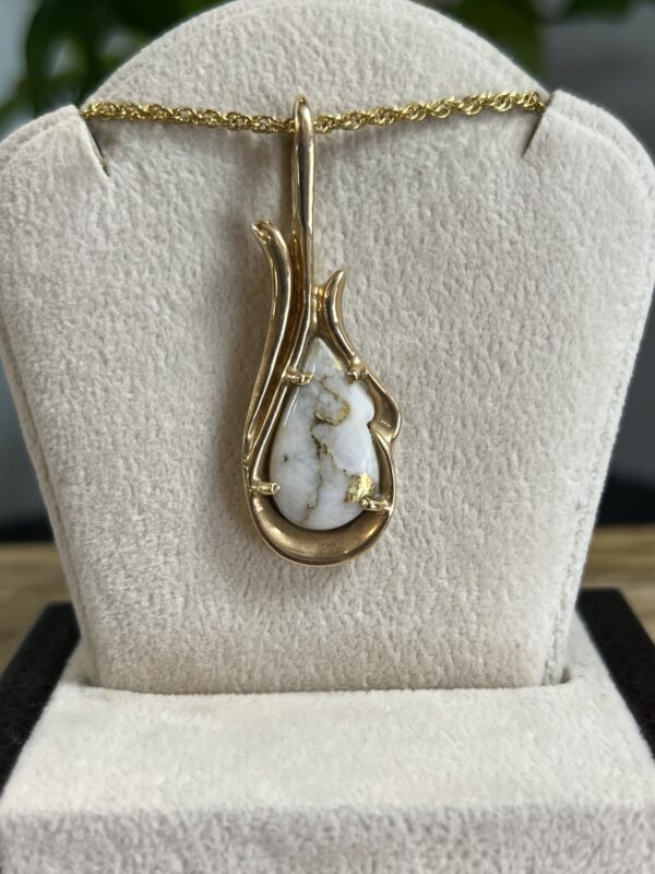 Gold in Quartz Pendant -PN377QX