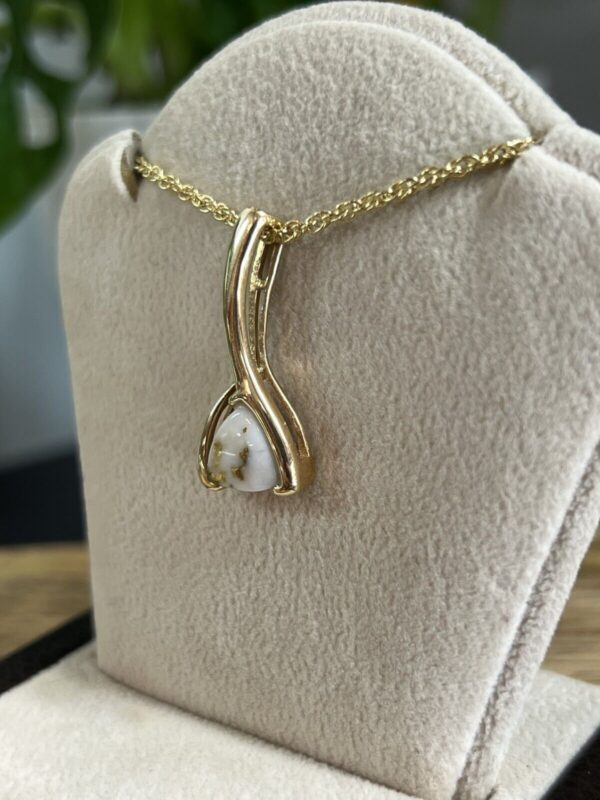 Gold in Quartz Pendant PN766QX - Image 4