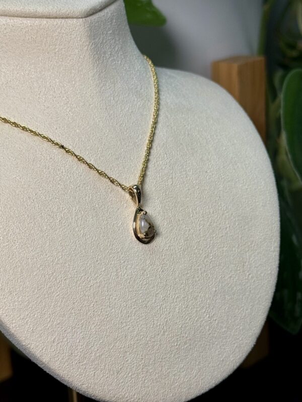 Gold in Quartz Pendant PN442QX - Image 4