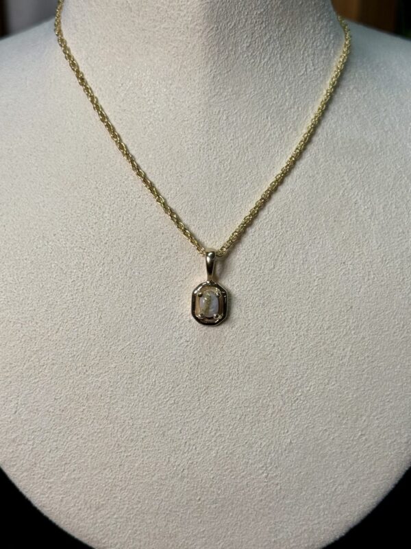Gold in Quartz Pendant PN452QX