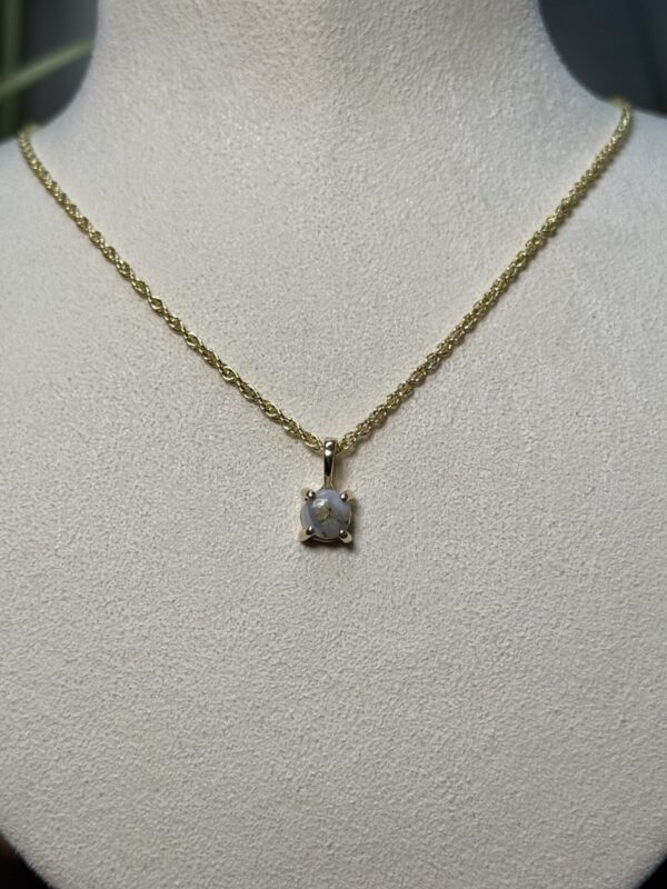 Gold in Quartz Pendant P6MMQX