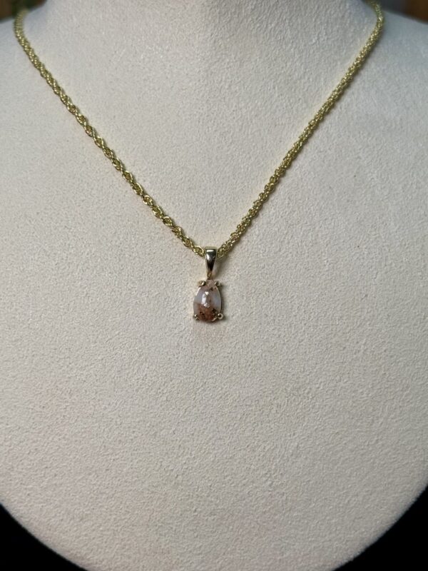 Gold in Quartz Pendant P7*5QX